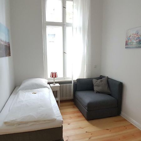 Lang Re By Rockchair Apartments L Superhost Status L 2 Bedrooms Boxspringbeds In City Center - Cozy Family & Business Flair Welcomes You! Berlin Kültér fotó