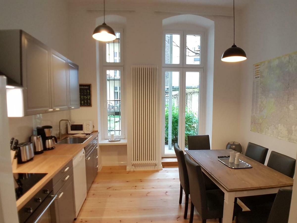 Lang Re By Rockchair Apartments L Superhost Status L 2 Bedrooms Boxspringbeds In City Center - Cozy Family & Business Flair Welcomes You! Berlin Kültér fotó
