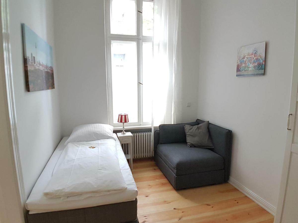 Lang Re By Rockchair Apartments L Superhost Status L 2 Bedrooms Boxspringbeds In City Center - Cozy Family & Business Flair Welcomes You! Berlin Kültér fotó