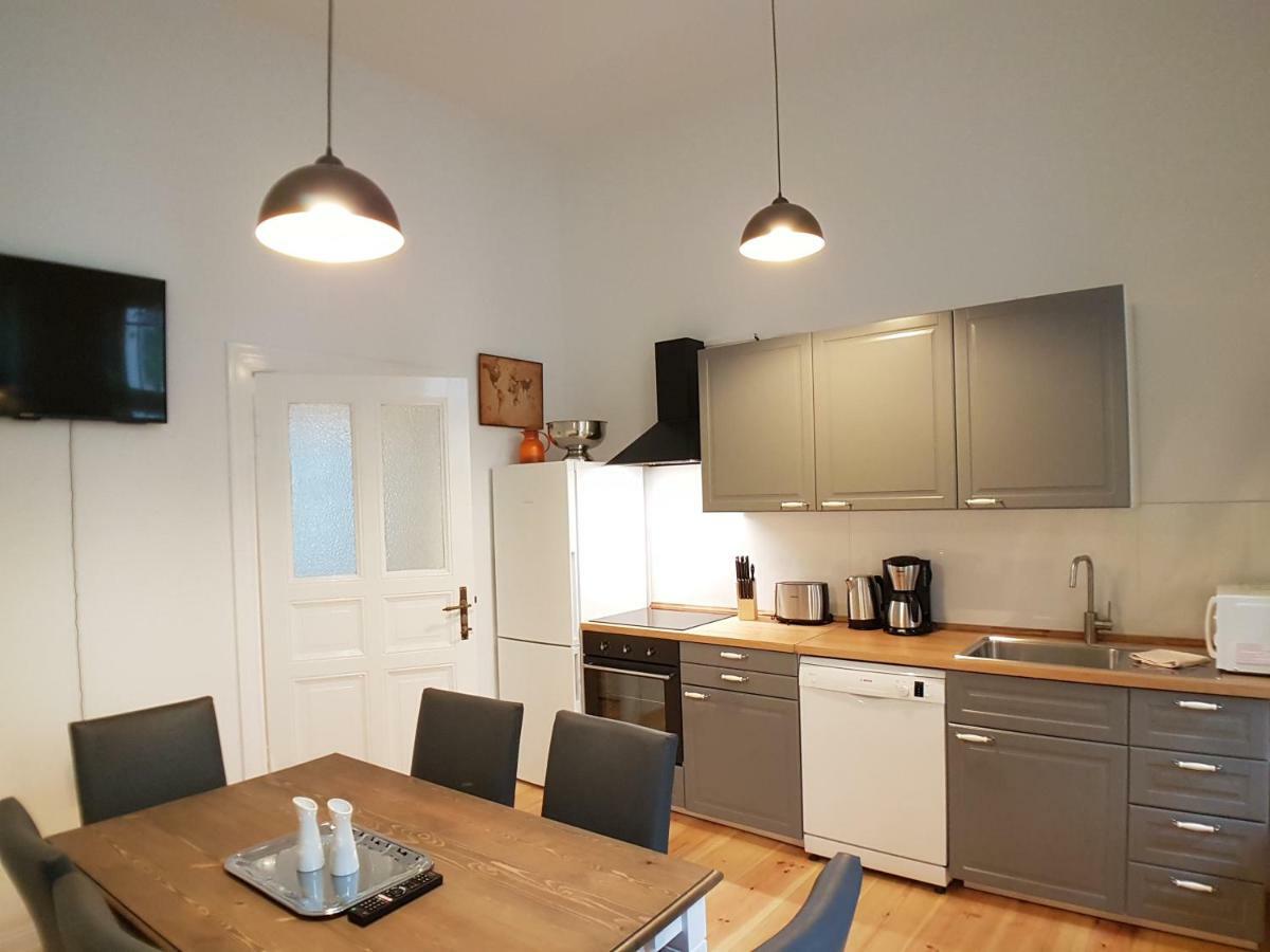 Lang Re By Rockchair Apartments L Superhost Status L 2 Bedrooms Boxspringbeds In City Center - Cozy Family & Business Flair Welcomes You! Berlin Kültér fotó
