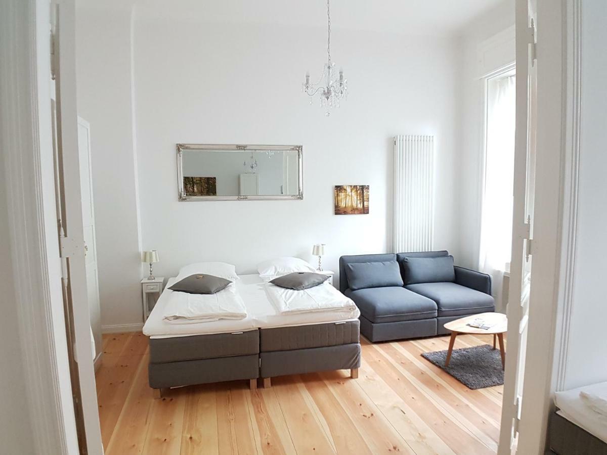 Lang Re By Rockchair Apartments L Superhost Status L 2 Bedrooms Boxspringbeds In City Center - Cozy Family & Business Flair Welcomes You! Berlin Kültér fotó